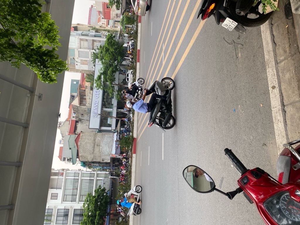 Bán nhà Đại La - diện tích 26m2 2 tầng - Nhà mặt phố kinh doanh đa ngành nghề - giá 11,3 tỷ