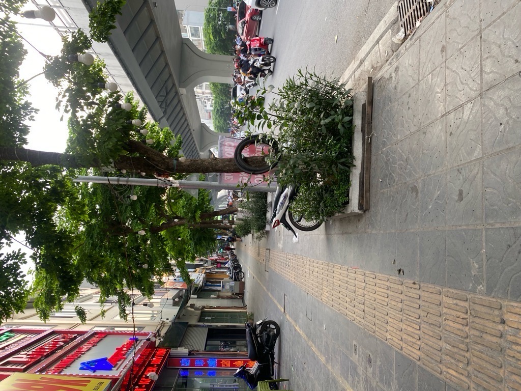 Bán nhà Đại La - diện tích 26m2 2 tầng - Nhà mặt phố kinh doanh đa ngành nghề - giá 11,3 tỷ