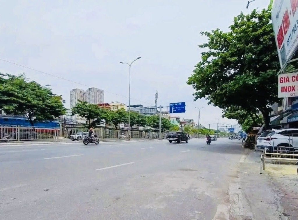 Bán nhà Ngọc Hồi - diện tích 28m2 3 tầng - Mặt phố lớn, kinh doanh đỉnh - giá 9 tỷ