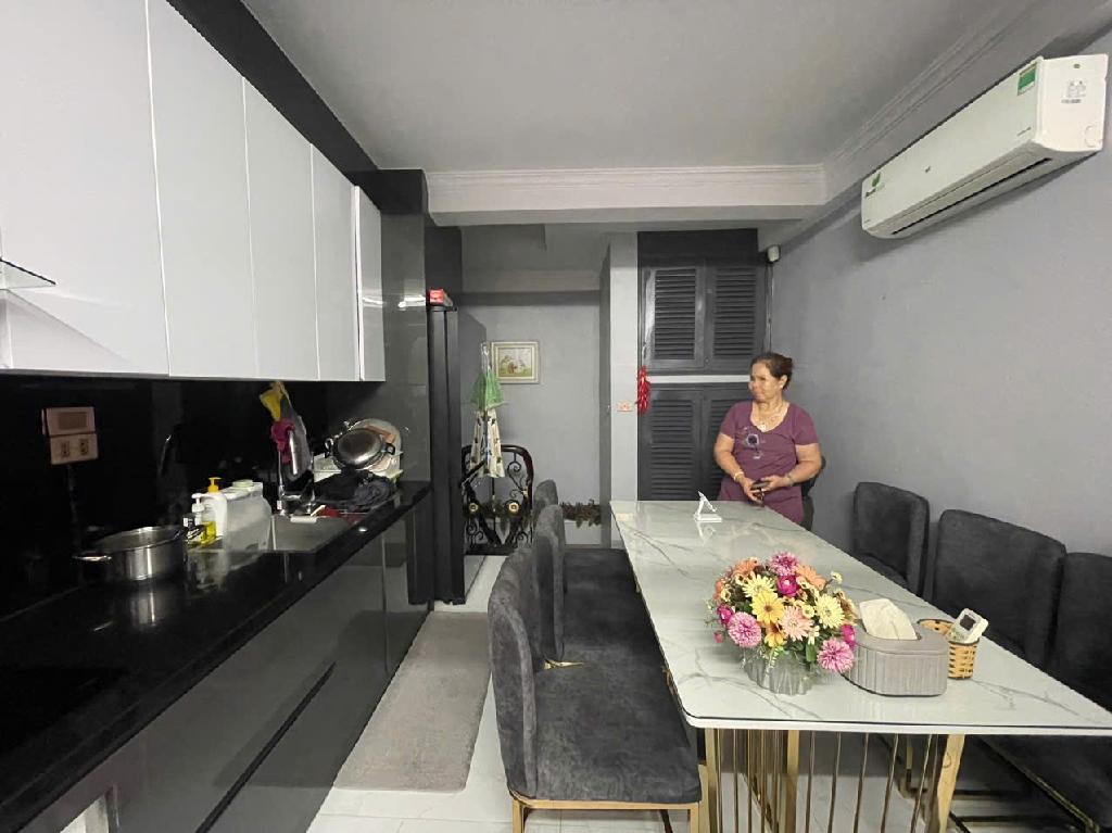 Bán nhà Trung Liệt - diện tích 16m2 6 tầng - Mặt phố kinh doanh - giá 7,9 tỷ