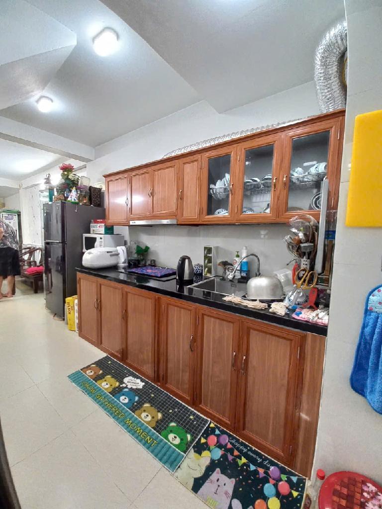 Bán nhà Giáp Bát - diện tích 35.5m2 3 tầng - gần chợ, trường tiện ích bạt ngàn - giá 2,9 tỷ