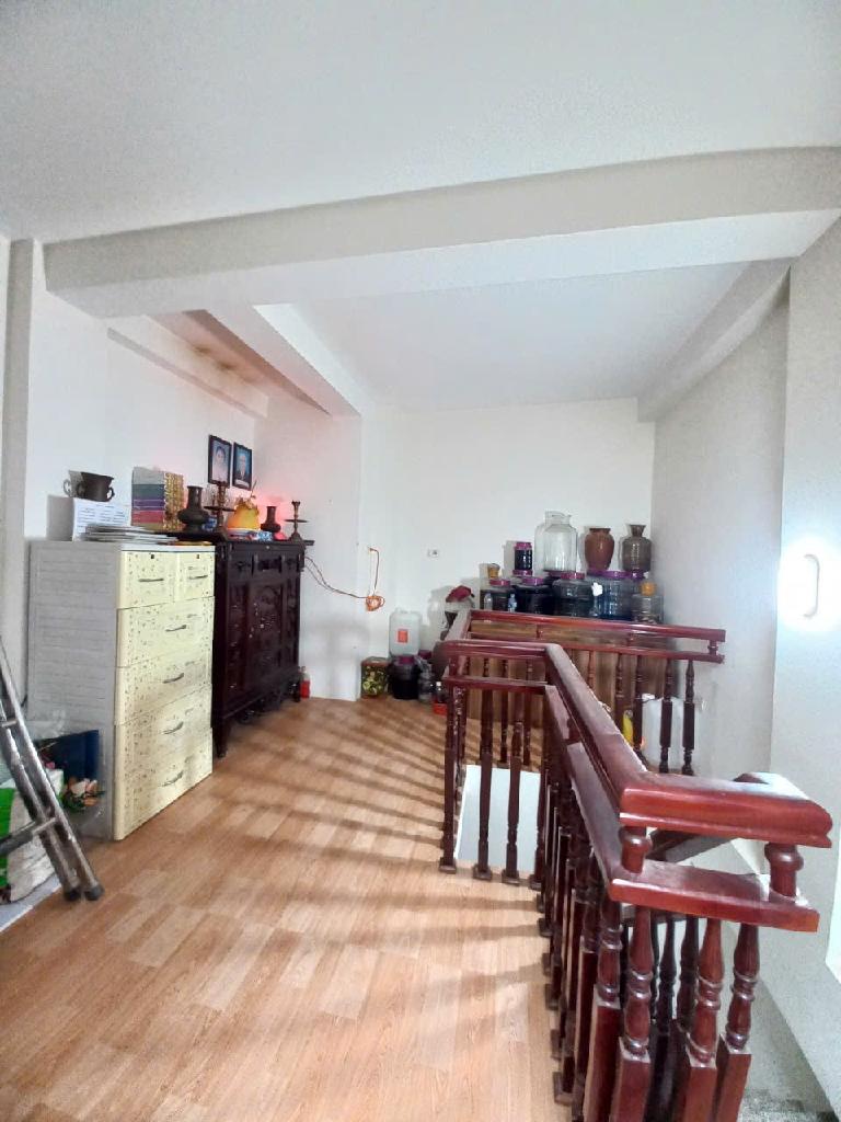 Bán nhà Giáp Bát - diện tích 35.5m2 3 tầng - gần chợ, trường tiện ích bạt ngàn - giá 2,9 tỷ