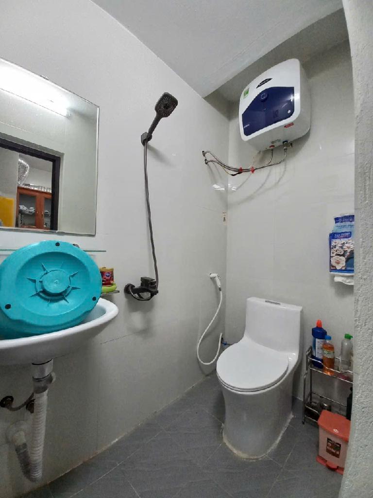 Bán nhà Giáp Bát - diện tích 35.5m2 3 tầng - gần chợ, trường tiện ích bạt ngàn - giá 2,9 tỷ