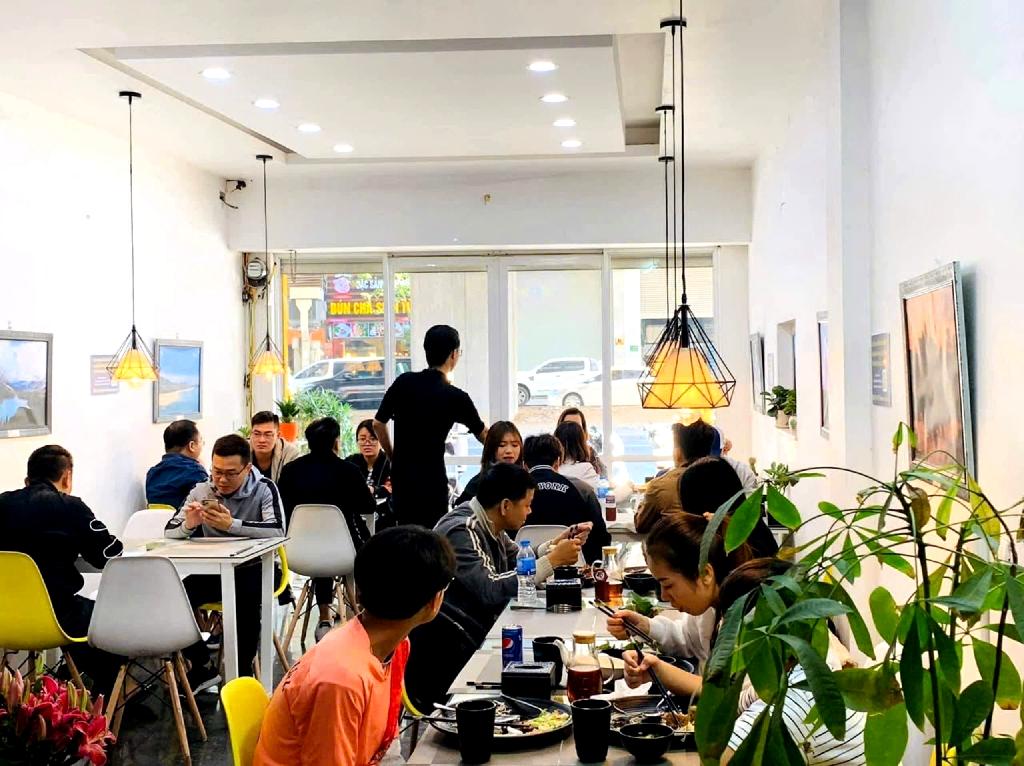 Bán nhà Hoàng Cầu - diện tích 52m2 4 tầng - Mặt phố kinh doanh đỉnh - giá 13 tỷ