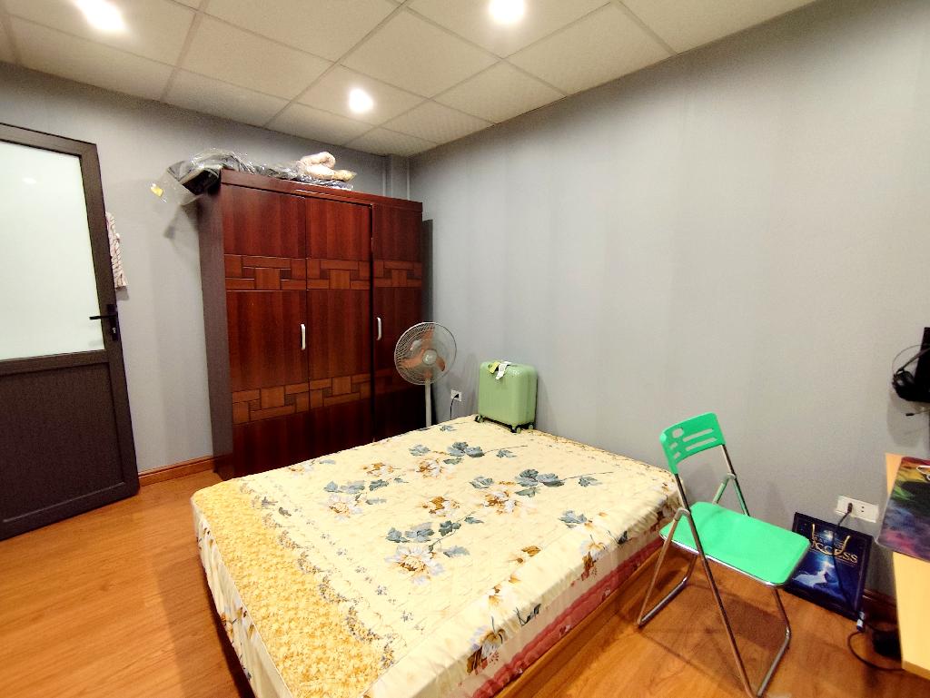 Bán nhà Hoàng Cầu - diện tích 52m2 4 tầng - Mặt phố kinh doanh đỉnh - giá 13 tỷ