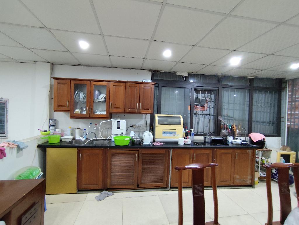 Bán nhà Hoàng Cầu - diện tích 52m2 4 tầng - Mặt phố kinh doanh đỉnh - giá 13 tỷ