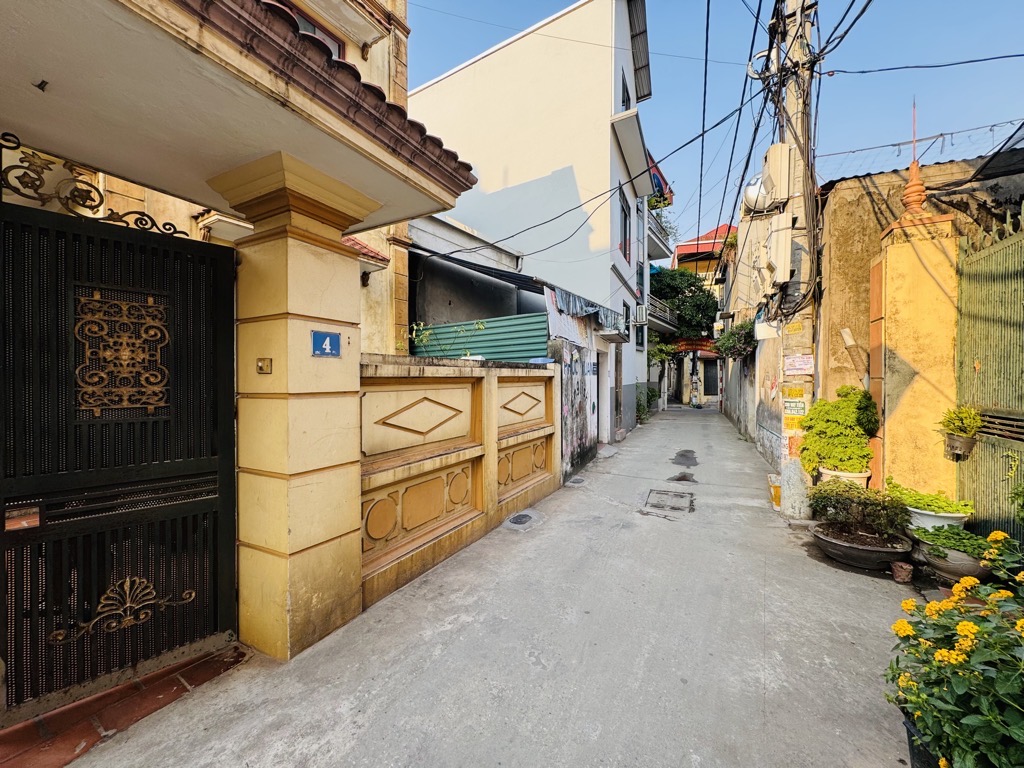 Bán nhà Yên Duyên - diện tích 55m2 1 tầng - ô tô đỗ cửa - giá 5,8 tỷ