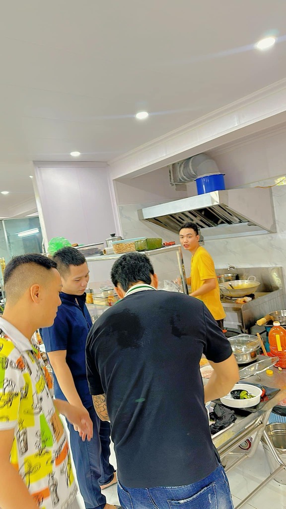 Bán nhà Hào Nam - diện tích 120m2 1 tầng - Ô TÔ ĐỖ - giá 8,5 tỷ