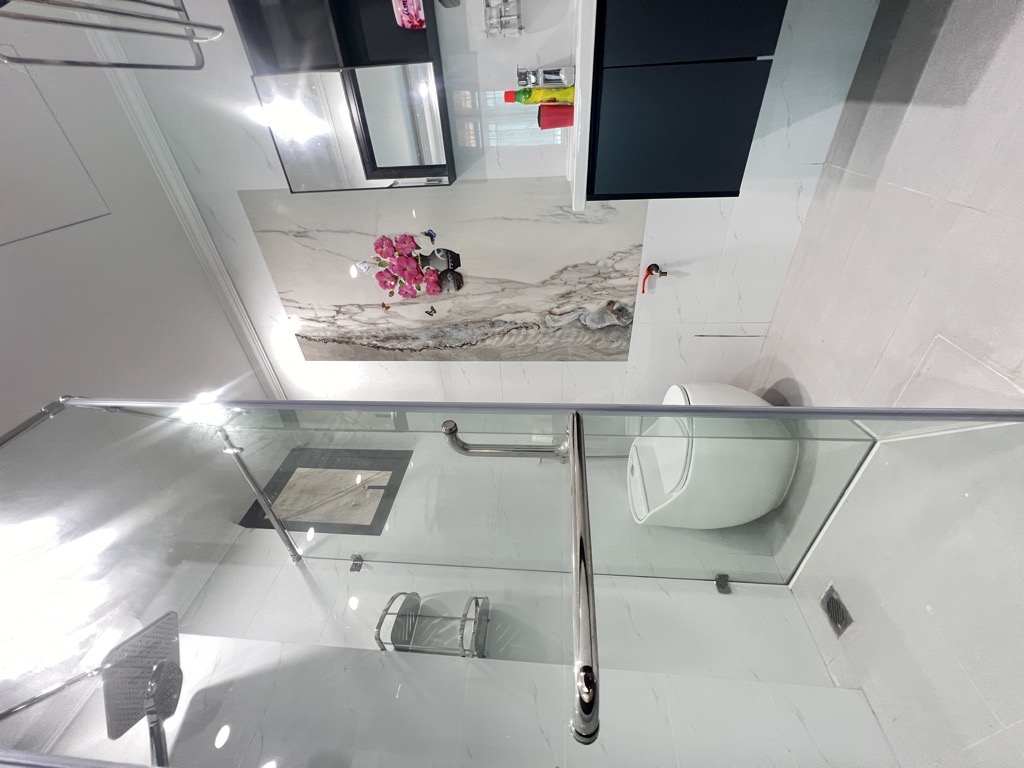 Alternative view of Bán nhà trong ngõ Ngô Gia Tự 124m2 x 3 tầng - Giá 18,5 tỷ - Thiết kế đẹp, Full nội thất, Gần đường ôtô tránh