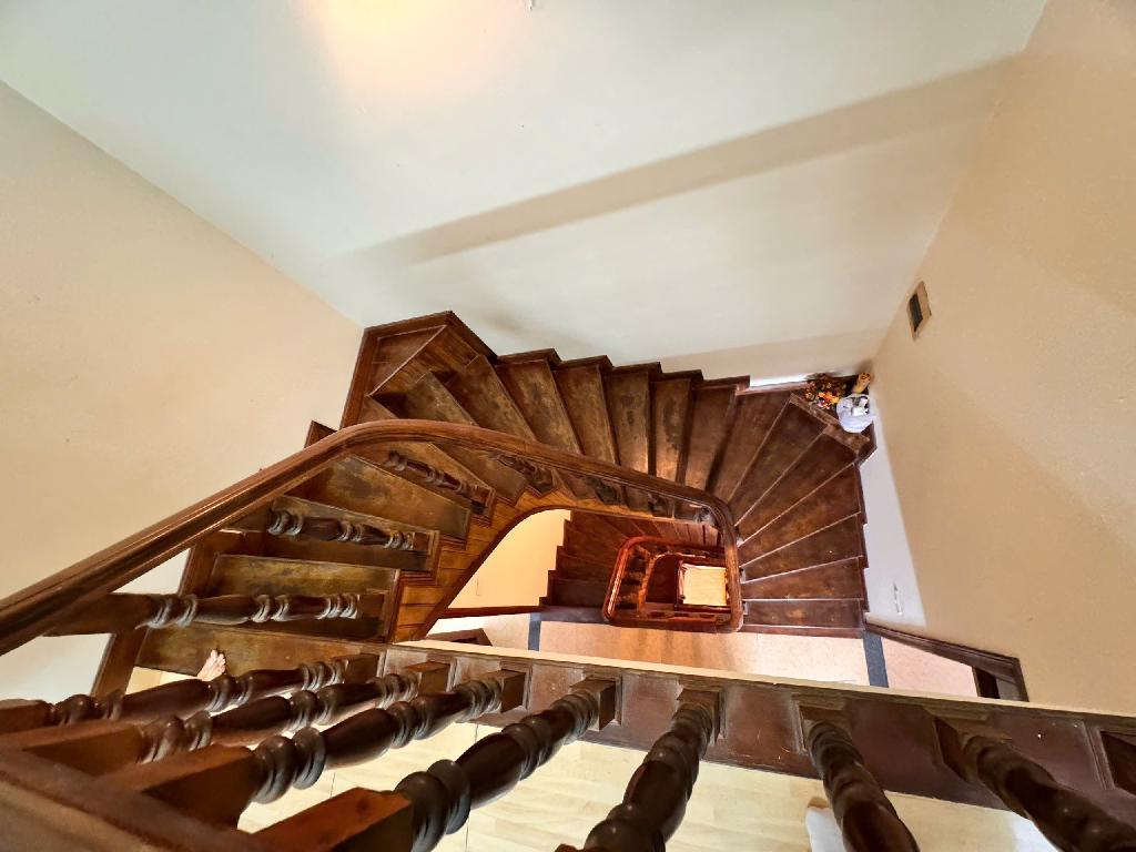 Bán nhà Đê La Thành nhỏ - diện tích 44,1m2 4 tầng - Lô góc, ô tô đỗ cửa - giá 16,8 tỷ