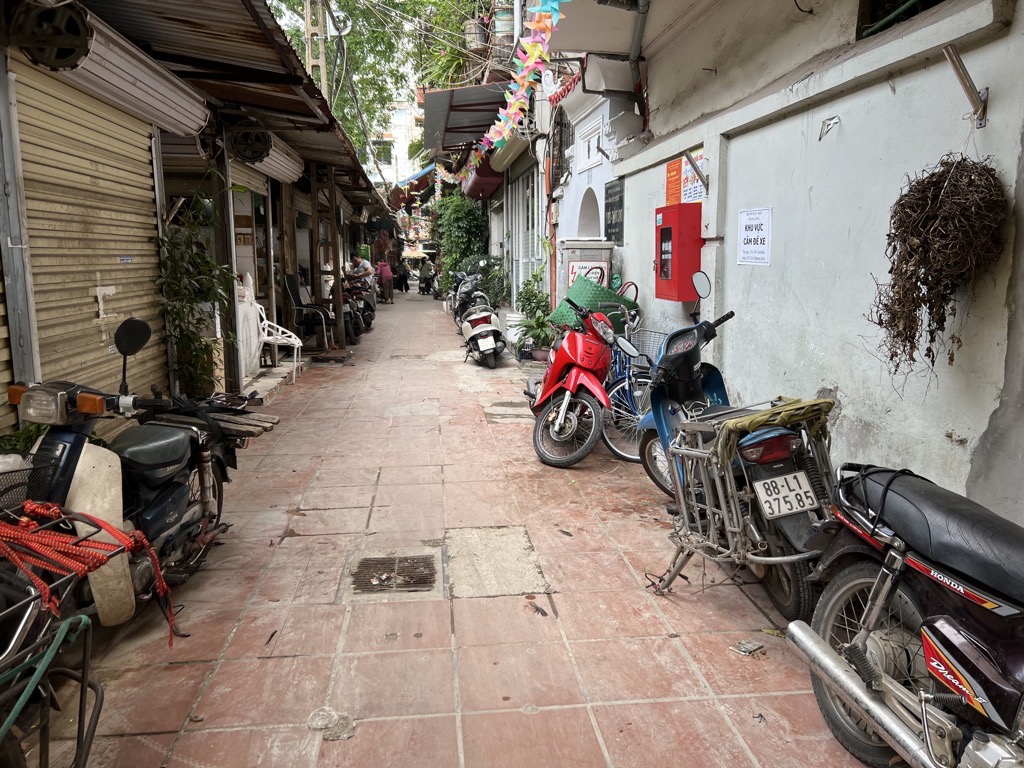 Bán nhà Y Miếu - diện tích 36,3m2 3 tầng - Lô góc ô tô đỗ cửa - giá 8 tỷ