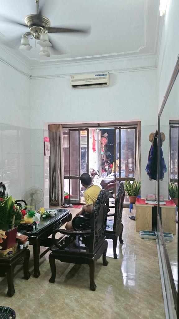 Bán nhà Kim Giang - diện tích 37m2 3 tầng - Ô TÔ TRÁNH - giá 10,3 tỷ