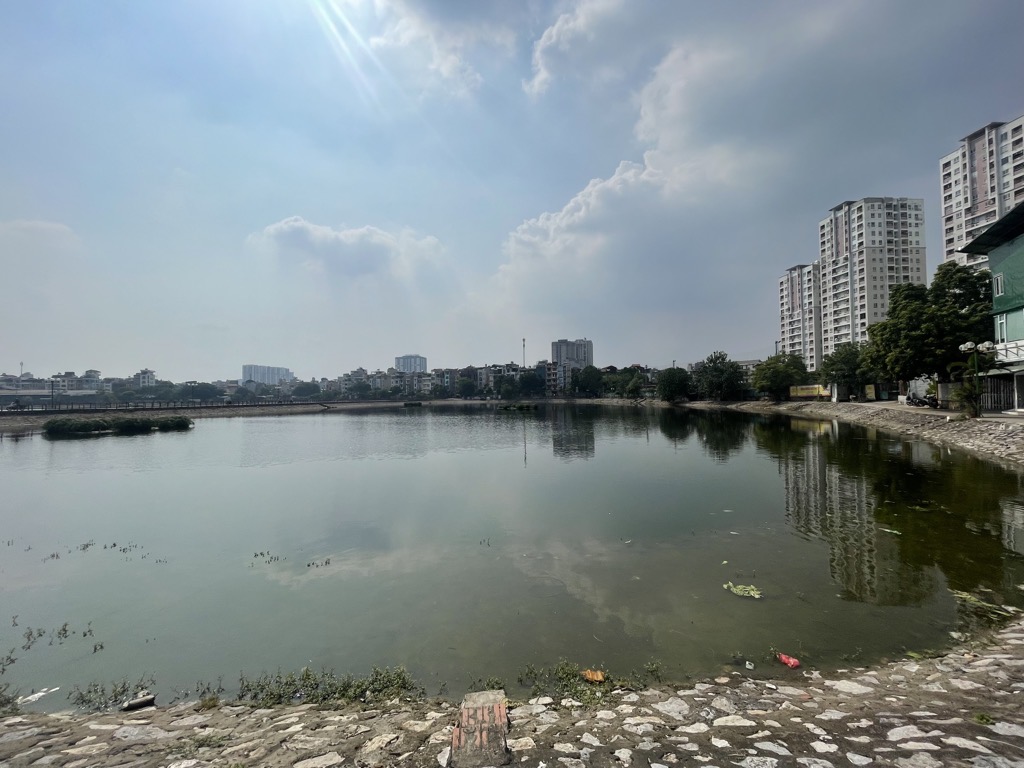 Bán nhà Hoàng Văn Thái - diện tích 38m2 1 tầng - ô tô đỗ cửa - giá 2,1 tỷ