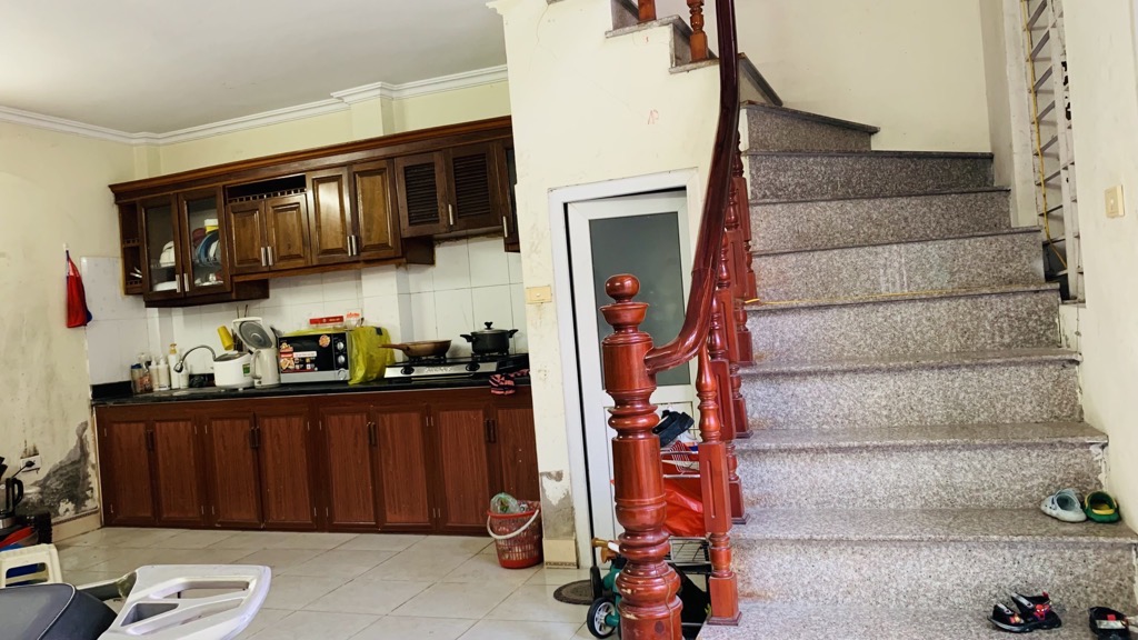 Bán nhà Vũ Tông Phan - diện tích 27,5m2 5 tầng - ngõ ô tô tránh - giá 3,15 tỷ