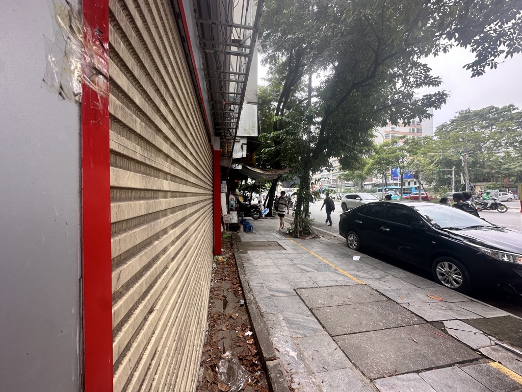 Bán nhà Giải Phóng - diện tích 30m2 1 tầng - Mặt tiền khủng - giá 13 tỷ