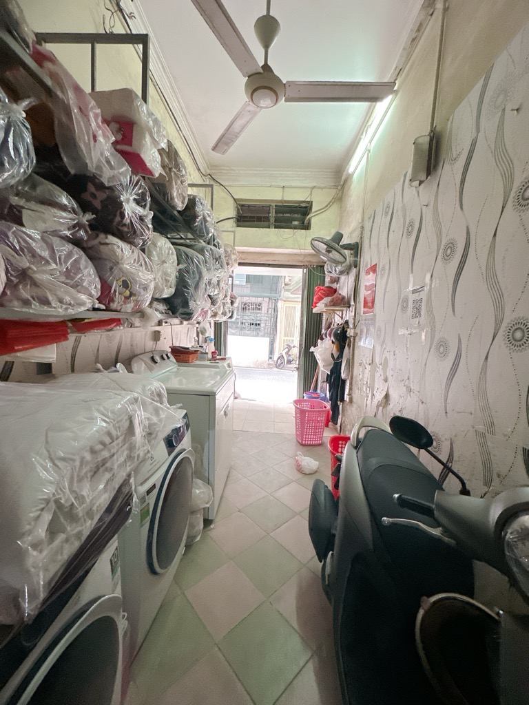 Bán nhà Trần Quý Cáp - diện tích 56m2 3 tầng - Nhà cũ xác định bán đất - giá 16,8 tỷ