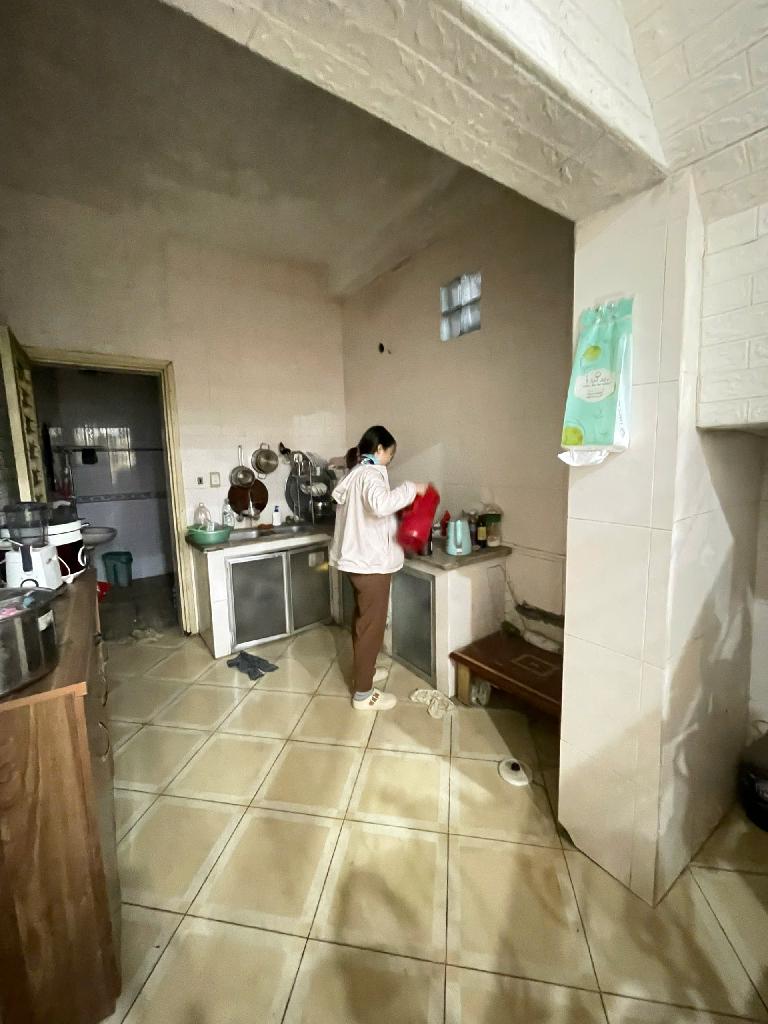 Bán nhà Tây Sơn - diện tích 42m2 4 tầng - mặt ngõ ô tô lý thuyết qua nhà - giá 9 tỷ