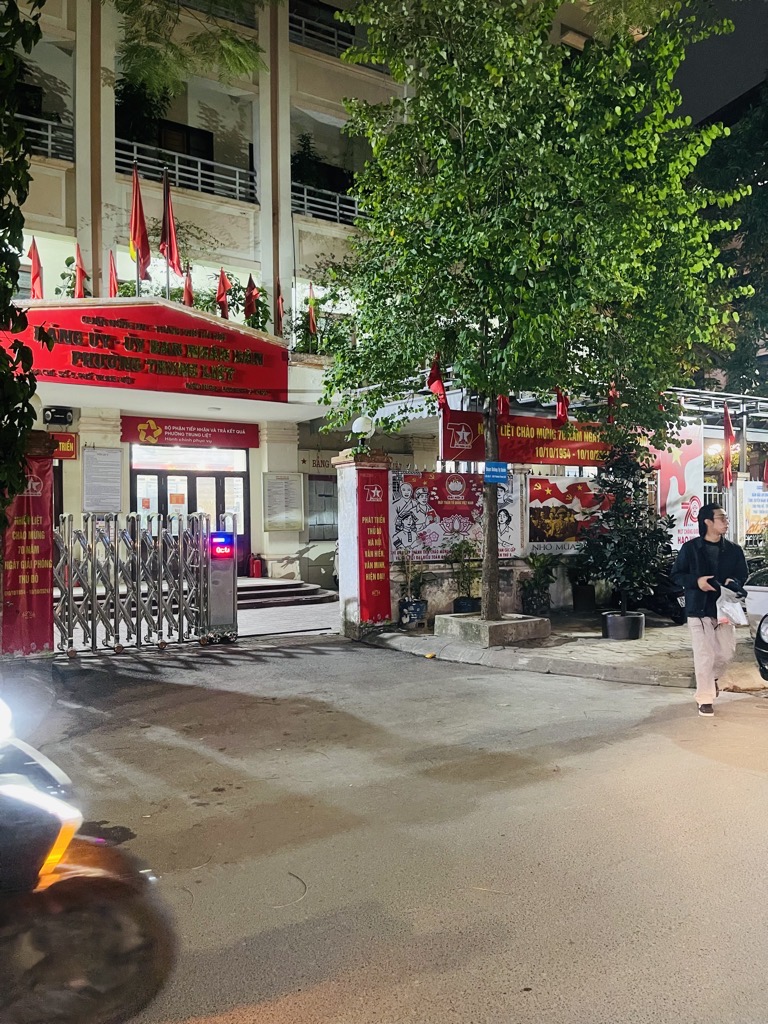 Bán nhà Trung Liệt - diện tích 51m2 1 tầng - Ô TÔ ĐỖ CỬA - giá 16,7 tỷ