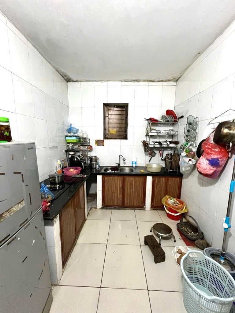 Bán nhà Nguyễn Xiển - diện tích 60m2 2 tầng - ô tô tránh - giá 6,5 tỷ