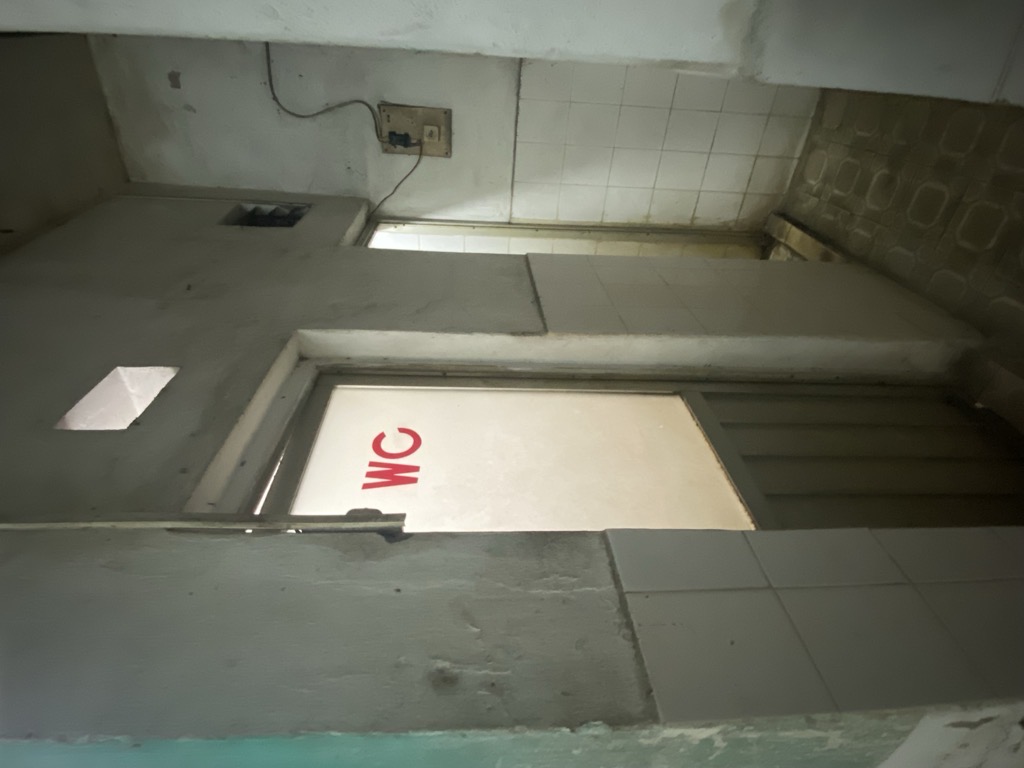 Bán nhà Giáp Bát - diện tích 67.2m2 2 tầng - Mặt phố kinh doanh sầm uất - giá 22 tỷ