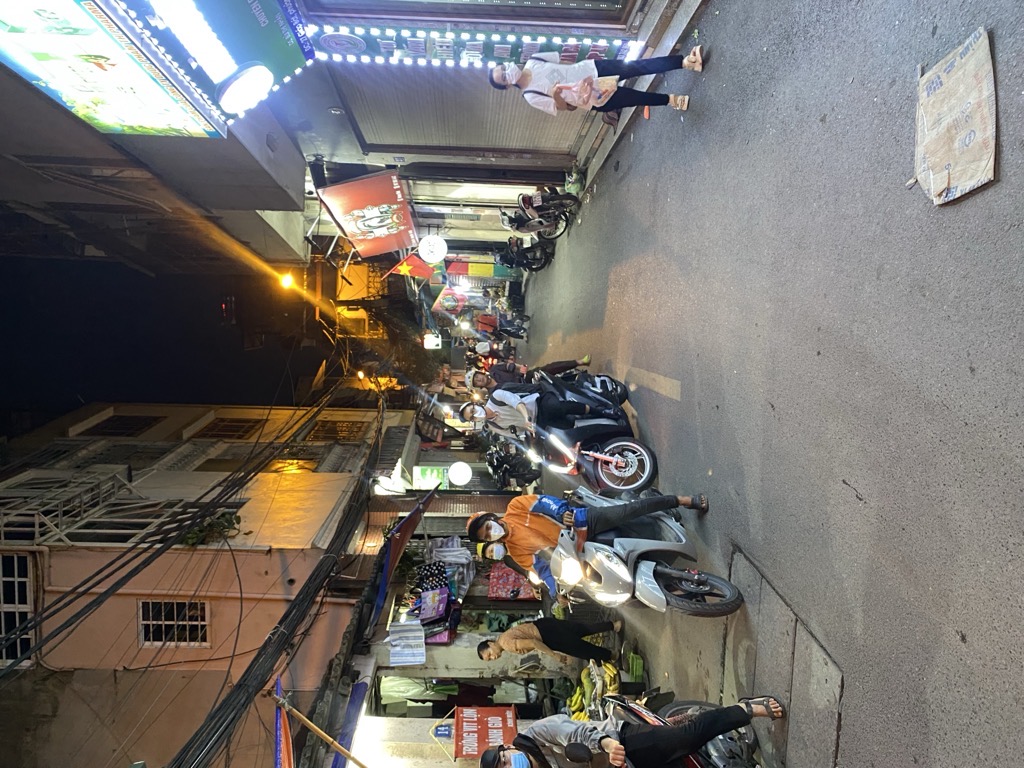 Bán nhà Giáp Bát - diện tích 67.2m2 2 tầng - Mặt phố kinh doanh sầm uất - giá 22 tỷ