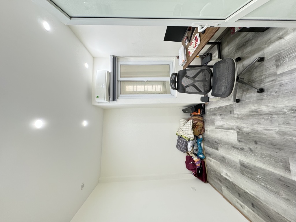 Bán nhà Tân Lạc - diện tích 41m2 6 tầng - Nhà tự xây kiên cố - giá 8,3 tỷ