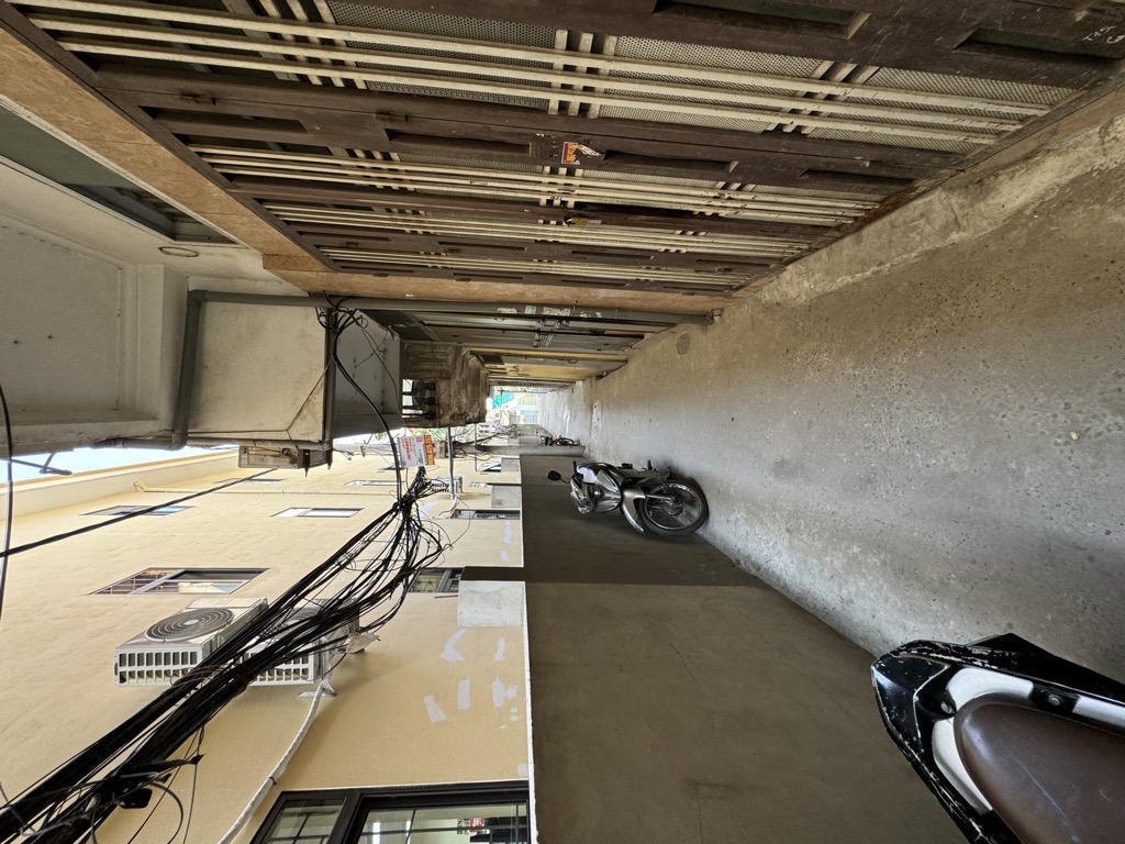 Bán nhà Tân Lạc - diện tích 41m2 6 tầng - Nhà tự xây kiên cố - giá 8,3 tỷ