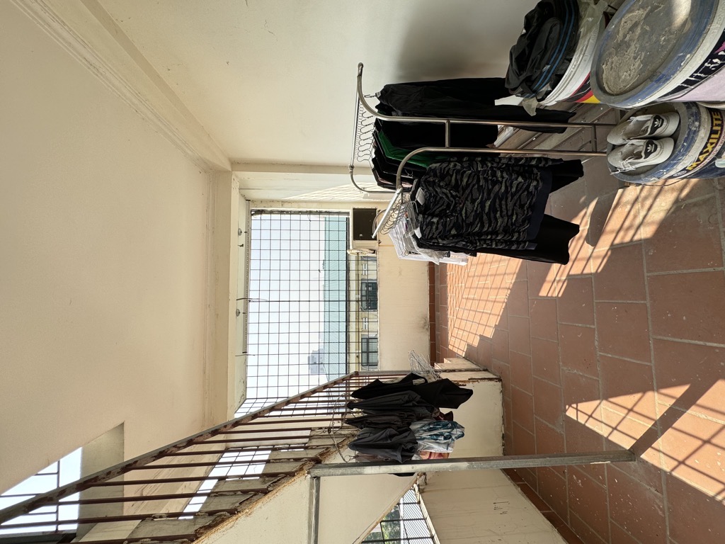 Bán nhà Tân Lạc - diện tích 41m2 6 tầng - Nhà tự xây kiên cố - giá 8,3 tỷ