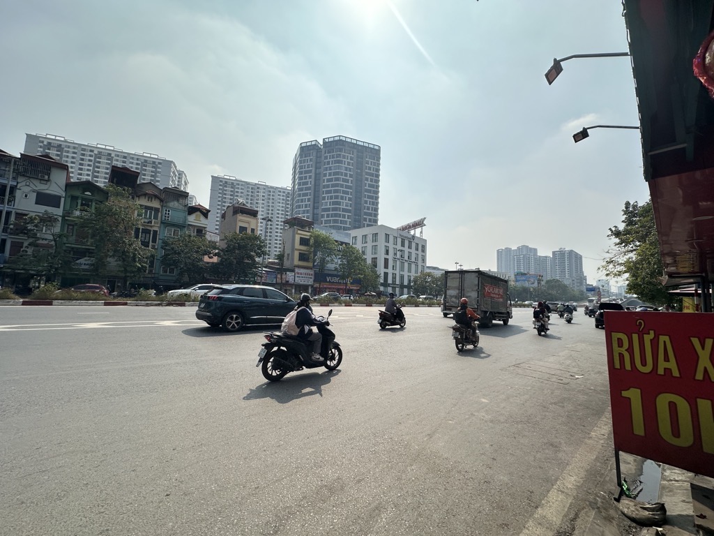 Bán nhà Minh Khai - diện tích 24m2 1 tầng - Mặt phố VIP - giá 3,2 tỷ