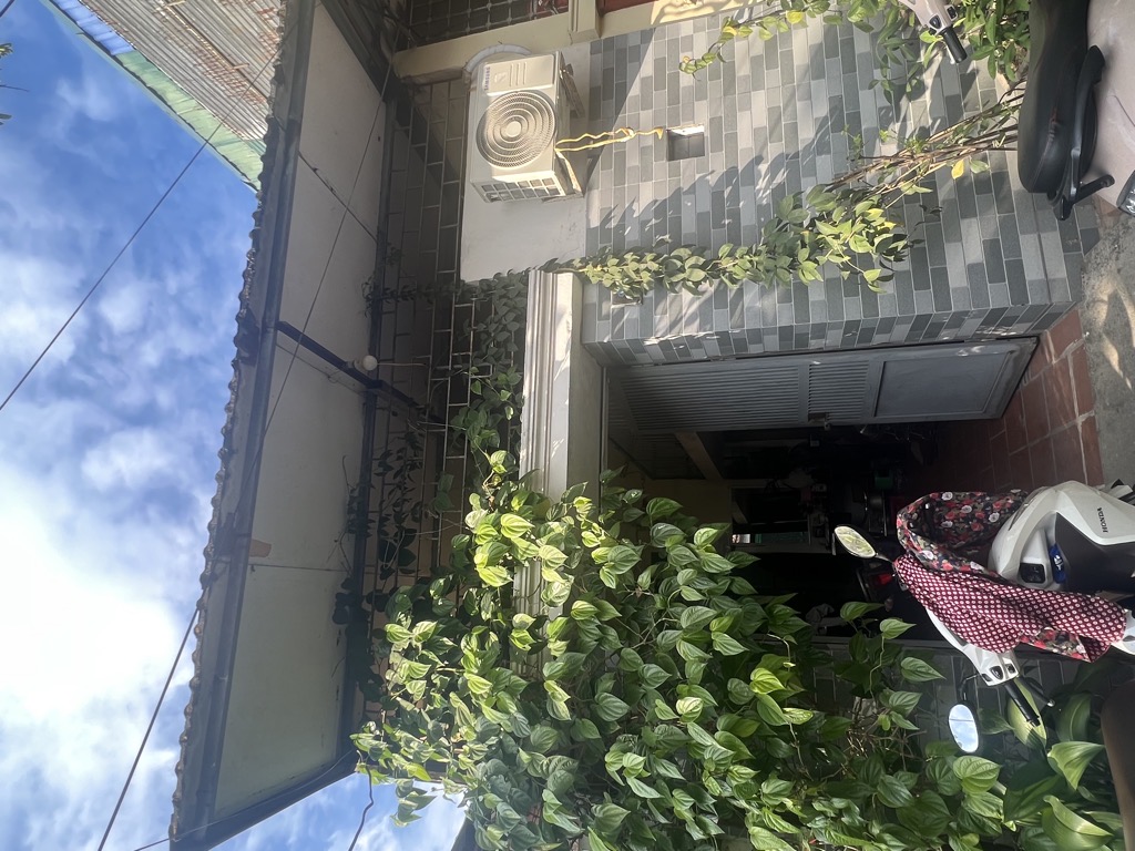 Bán nhà Tân Mai - diện tích 60m2 2 tầng - Ngõ ô tô đỗ cửa - giá 9 tỷ