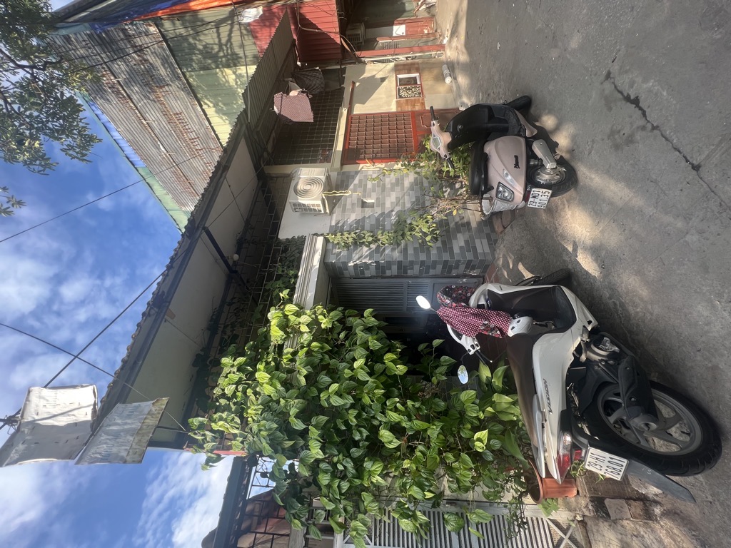 Bán nhà Tân Mai - diện tích 60m2 2 tầng - Ngõ ô tô đỗ cửa - giá 9 tỷ