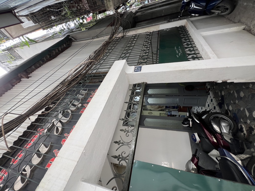 Bán nhà Ngõ Mai Hương - diện tích 56m2 3 tầng - lô góc, gần phố - giá 11,5 tỷ
