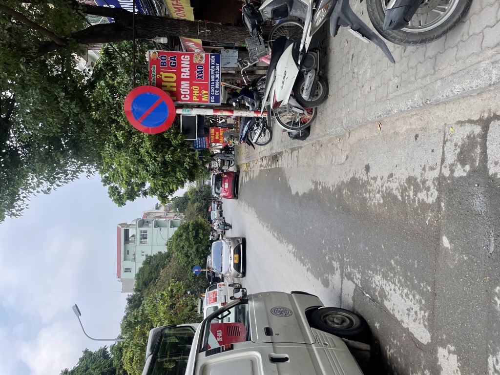 Bán nhà Nguyễn Xiển - diện tích 150.6m2 2 tầng - ô tô vào nhà - giá 7,5 tỷ