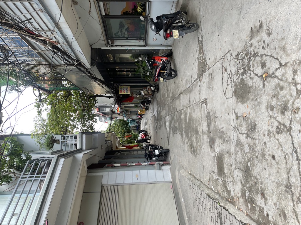 Bán nhà Nguyễn Xiển - diện tích 150.6m2 2 tầng - ô tô vào nhà - giá 7,5 tỷ