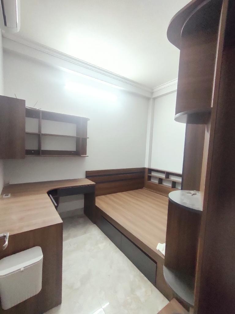 Bán nhà Bùi Xương Trạch - diện tích 40m2 5 tầng - ô tô tránh - giá 7,8 tỷ