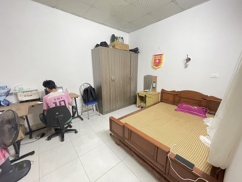 Bán nhà Định Công Hạ - diện tích 38m2 3 tầng - Ô tô đỗ cửa - giá 3,4 tỷ