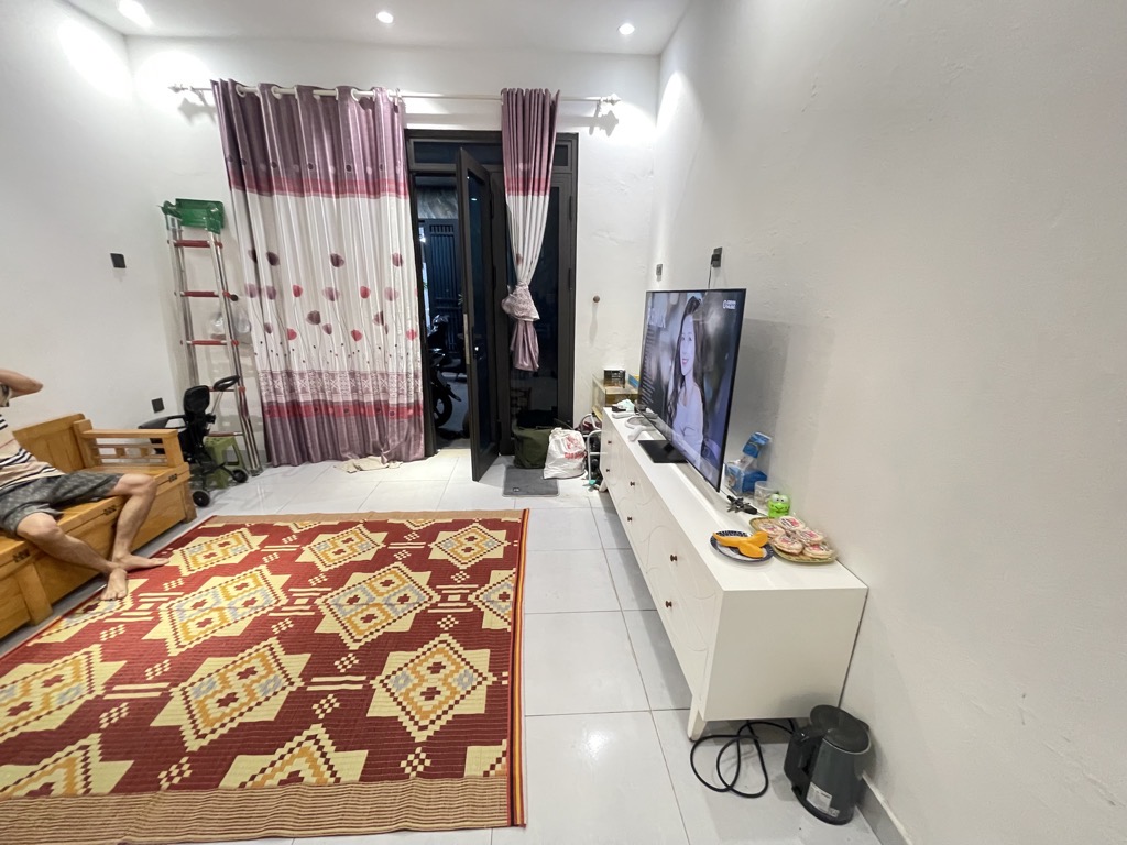 Bán nhà Định Công Hạ - diện tích 38m2 3 tầng - Ô tô đỗ cửa - giá 3,4 tỷ