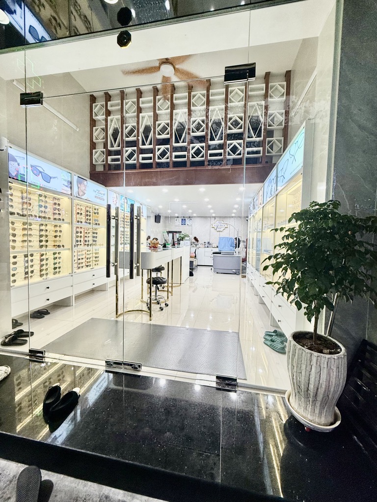 Bán nhà Khâm Thiên - diện tích 45.8m2 1 tầng - mặt phố kinh doanh sầm uất - giá 12 tỷ