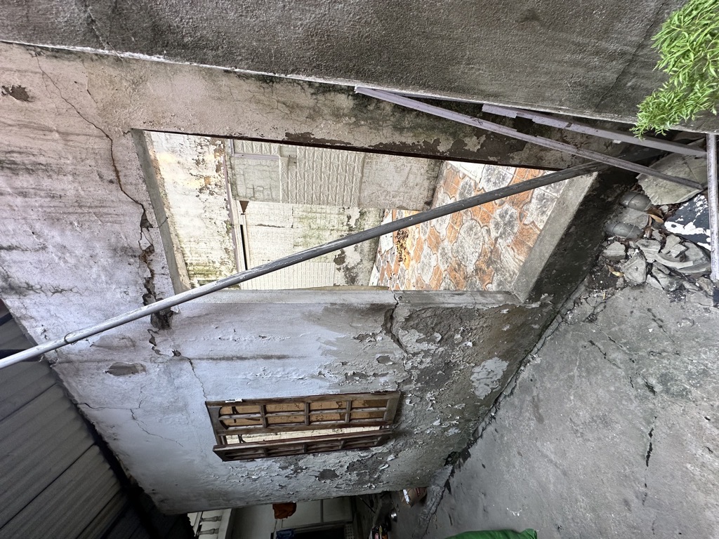 Bán nhà Gốc Đề - diện tích 74m2 2 tầng - ô tô tránh - giá 15,8 tỷ