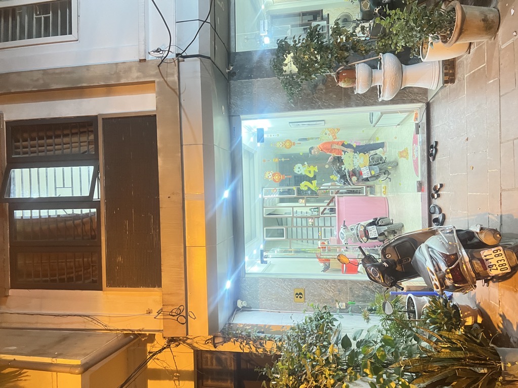 Bán nhà Định Công Thượng - diện tích 36m2 5 tầng - Nhà xây mới chắc chắn, thoáng trước sau - giá 12,6 tỷ