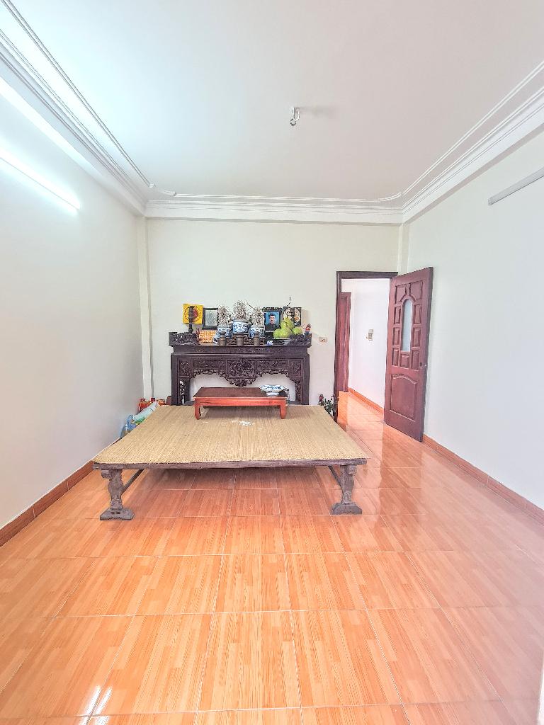 Bán nhà Lĩnh Nam - diện tích 59.8m2 3 tầng - Ô TÔ TRÁNH - giá 21,5 tỷ