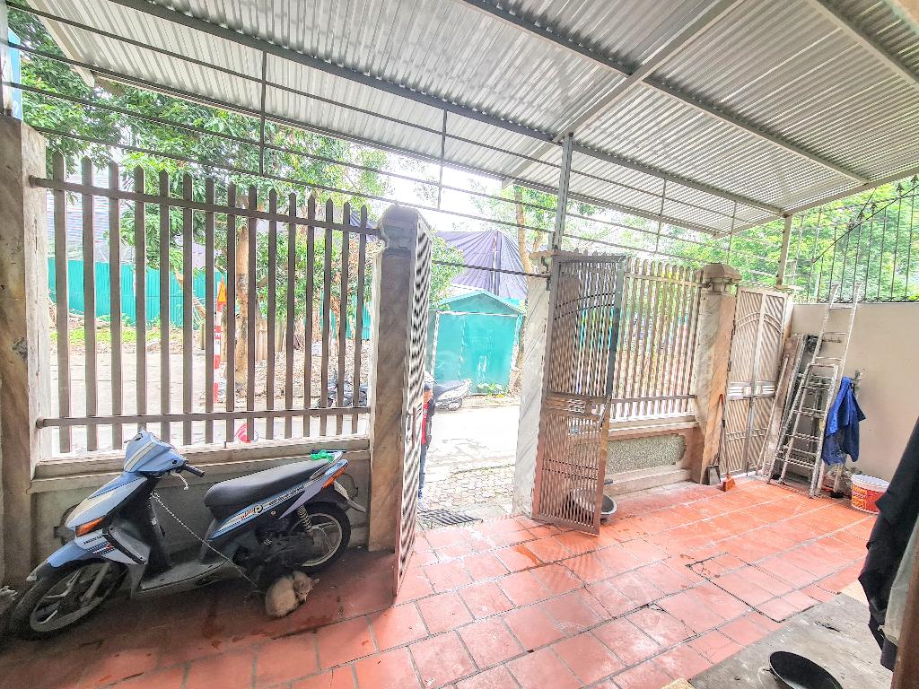 Bán nhà Lĩnh Nam - diện tích 59.8m2 3 tầng - Ô TÔ TRÁNH - giá 21,5 tỷ