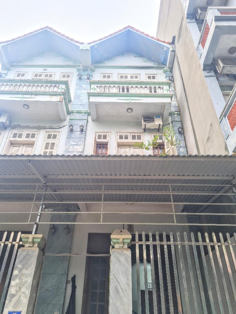 Bán nhà Lĩnh Nam - diện tích 59.8m2 3 tầng - Ô TÔ TRÁNH - giá 21,5 tỷ