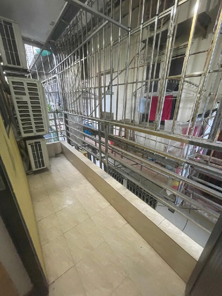 Bán nhà Nguyễn Xiển - diện tích 35m2 2 tầng - ô tô gần nhà - giá 2,75 tỷ