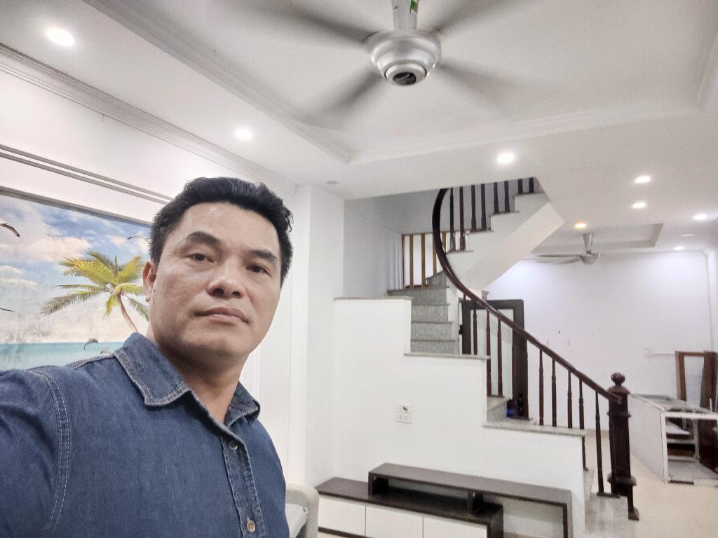 Bán nhà Nguyễn Xiển - diện tích 35m2 2 tầng - ô tô gần nhà - giá 2,75 tỷ