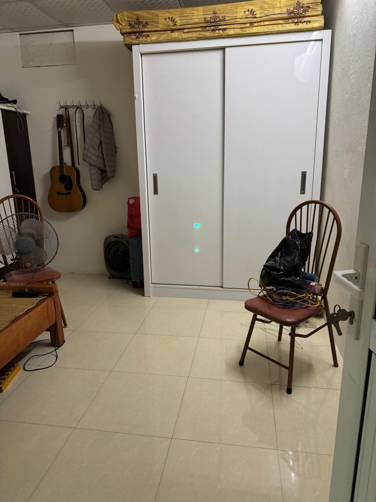 Bán nhà Đông Thiên - diện tích 43m2 2 tầng - ô tô đỗ cửa - giá 3,3 tỷ