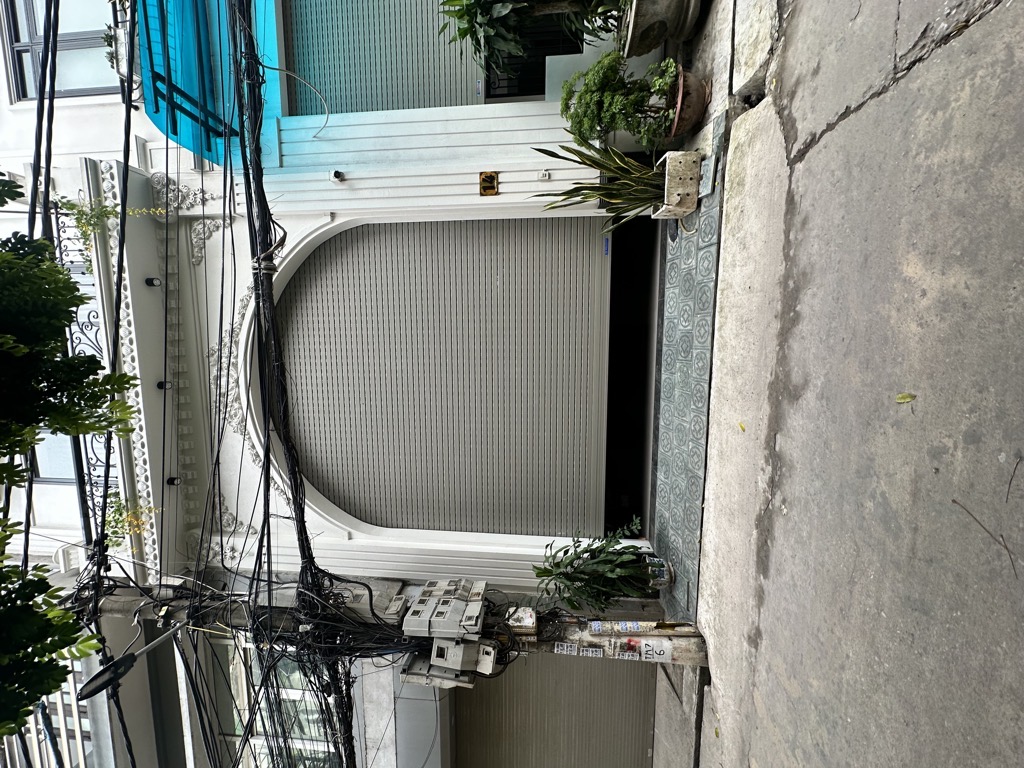 Bán nhà Tân Mai - diện tích 51m2 8 tầng - Ô TÔ CẤT TRONG NHÀ - giá 24,8 tỷ