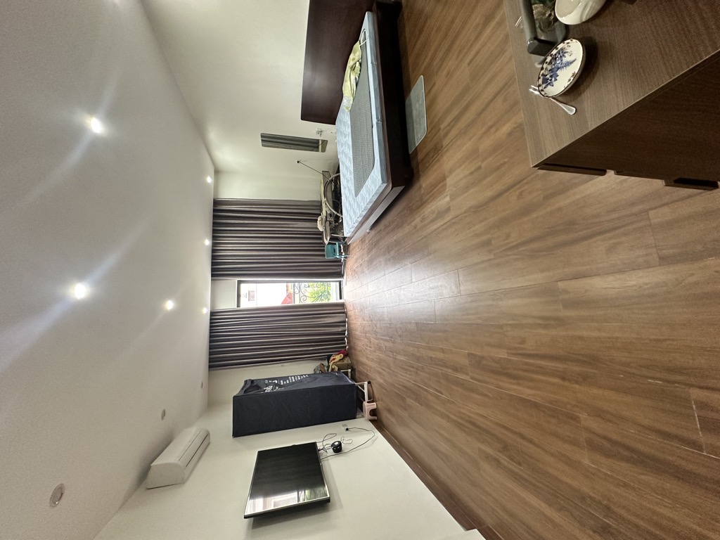 Bán nhà Tân Mai - diện tích 51m2 8 tầng - Ô TÔ CẤT TRONG NHÀ - giá 24,8 tỷ