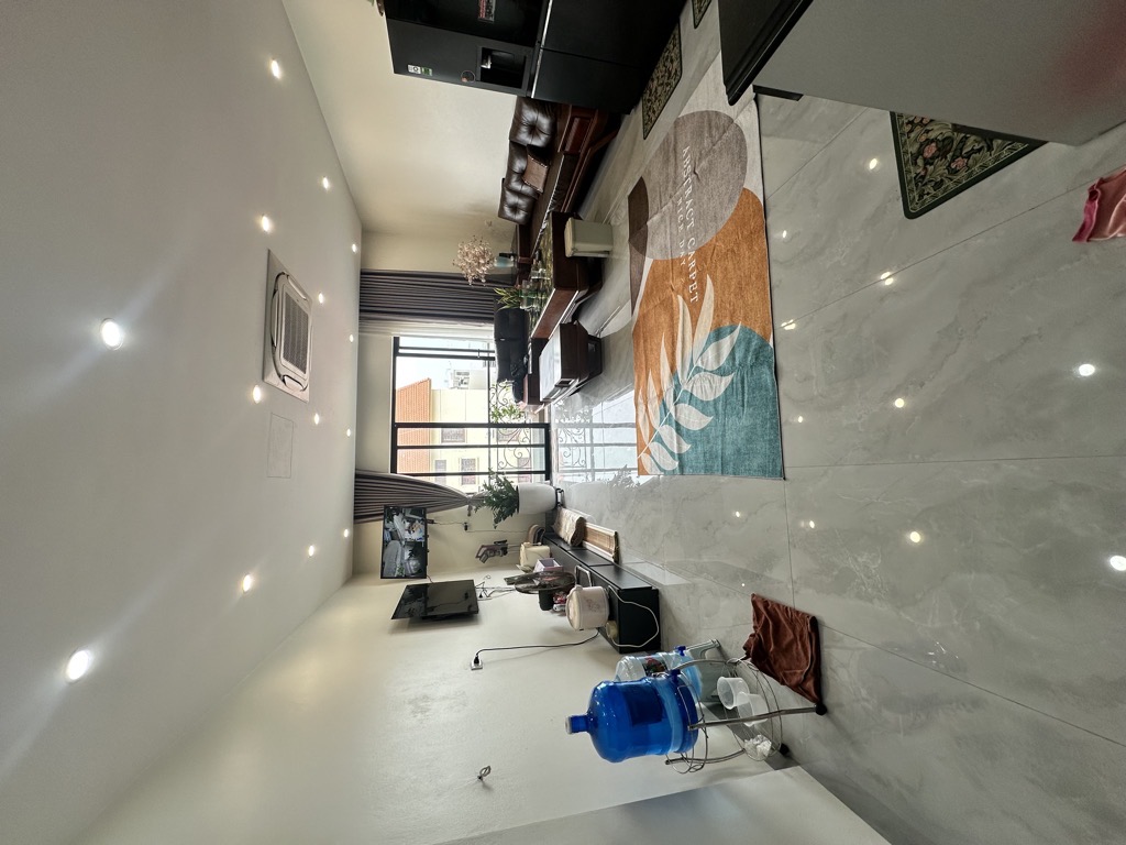 Bán nhà Tân Mai - diện tích 51m2 8 tầng - Ô TÔ CẤT TRONG NHÀ - giá 24,8 tỷ