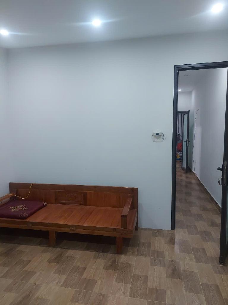 Bán nhà Định Công Thượng - diện tích 35.9m2 3 tầng - Nhà đẹp hiếm có - giá 4,25 tỷ